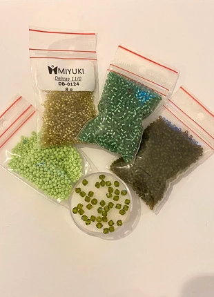 Lot de perles tons vert, condizioni: Nuovo senza cartellino, €4.00, €4.90 include la Protezione acquisti