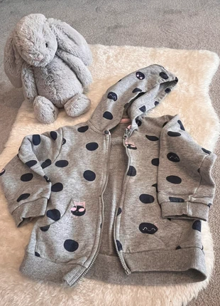 Casaco cinzento com bolas azuis -Benetton 2/3 anos, marca: Benetton, estado: Muy bueno, tamaño: 24-36 meses / 92 cm, 6,90 €, 7,95 € Protección al comprador incluida