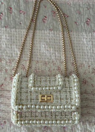 Sac perlé en tweed crème avec chaîne dorée, brand: aucune, condizioni: Nuovo senza cartellino, €10.00, €11.20 include la Protezione acquisti