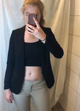 Blazer noir , brand: H&M, condizioni: Ottime, taglia: XS / IT 38 / EU 34, €9.00, €10.15 include la Protezione acquisti