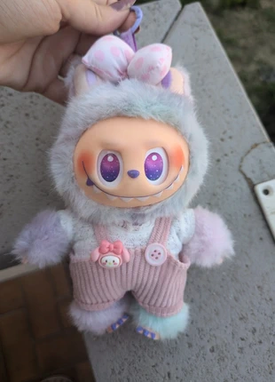 Pink Clothes and ribbon for Labubu, staat: Nieuw zonder prijskaartje, maat: Universeel, € 10,00, € 11,20 inclusief Kopersbescherming