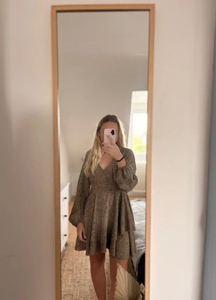 Robe léopard/mouchetée - très bon état, brand: New Look, condition: Very good, size: M / 38 / 10, €12.00, €13.30 includes Buyer Protection