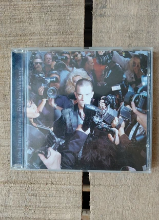 Robbie Williams – Life Thru a Lens (1997), staat: Heel goed, € 2,90, € 3,75 inclusief Kopersbescherming