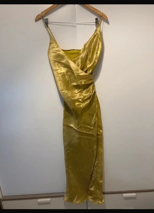 Vestido midi cruzado tornasolado dorado, marca: Local, estado: Muy bueno, tamaño: XS / 34 / 6, 10,00 €, 11,20 € Protección al comprador incluida