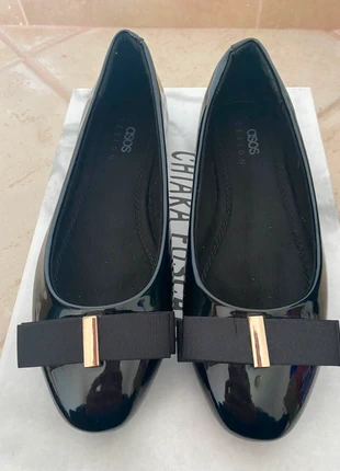 Ballerine nere di vernice, brand: ASOS, condizioni: Nuovo con cartellino, taglia: 36, €5.00, €5.95 include la Protezione acquisti