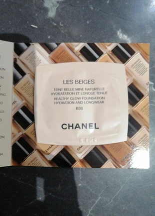 Fond de teint Chanel B30, marque: Chanel, état: Neuf avec étiquette, 3,00 €, 3,85 € Protection acheteurs incluse