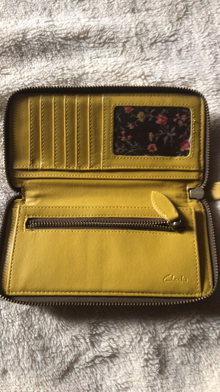 Clarks wallet clearance