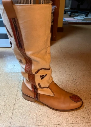 Bota Alta de pele tipo cowboy com desenhos tribais , marque: La Redoute, état: Très bon état, taille: 40, 25,00 €, 26,95 € Protection acheteurs incluse