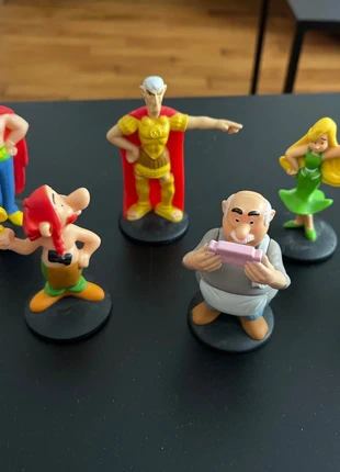 Lot de 6 personnages Astérix et Obelix, marca: Asterix, estado: Muito bom, tamanho: 6 anos / 116 cm, €2.50, €3.33 inclui Proteção do Comprador