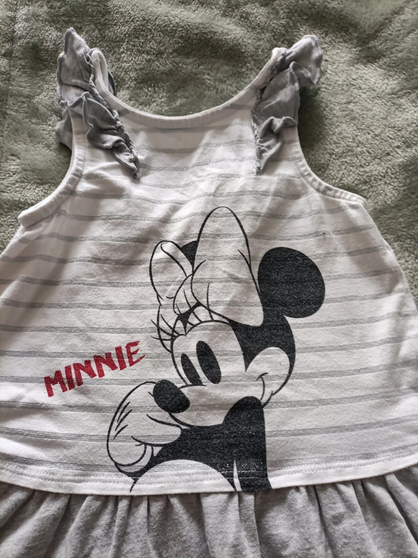 Robe SM gris blanc disney 2