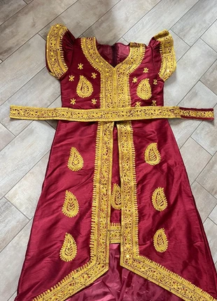 Traditional Arabic dress folklore Dubai orientale dance, brand: Oriental Arabic Dress folklore dance wedding dress, condizioni: Nuovo senza cartellino, taglia: Altro, €300.00, €315.70 include la Protezione acquisti