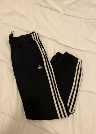 Jogging adidas, marque: adidas, état: Très bon état, taille: XS, 15,00 €, 16,45 € Protection acheteurs incluse