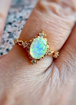 Anillo dorado piedra luna brillante, marque: Jewels, état: Très bon état, taille: 17,3 mm, 19,90 €, 21,60 € Protection acheteurs incluse