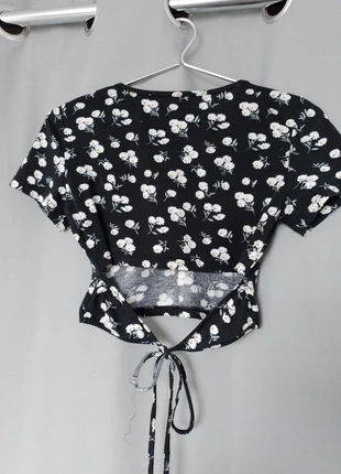T-shirt croptop, brand: Shein, condition: Good, size: S / 36 / 8, €2.00, €2.80 includes Buyer Protection