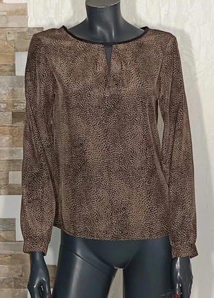 Jolie blouse Kiomi, marque: Kiomi, état: Très bon état, taille: S / 36 / 8, 6,00 €, 7,00 € Protection acheteurs (Pro) incluse