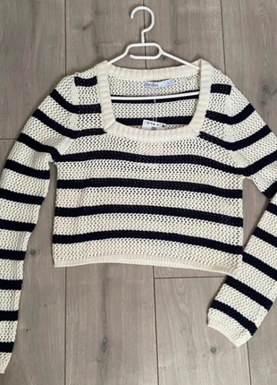 Haut rayé style crochet, marke: Bershka, zustand: Neu, mit Etikett, größe: L / 40 / 12, 6,00 €, 7,00 € inklusive Vinted-Käuferschutz