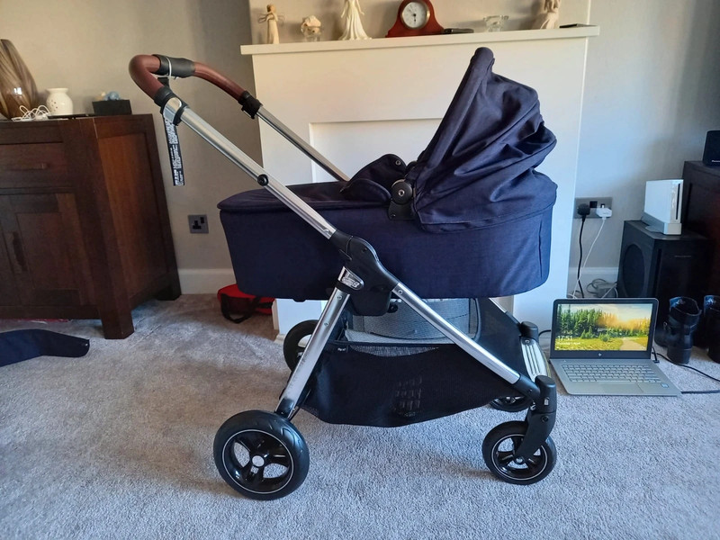 Mamas and papas flip xt carrycot sales