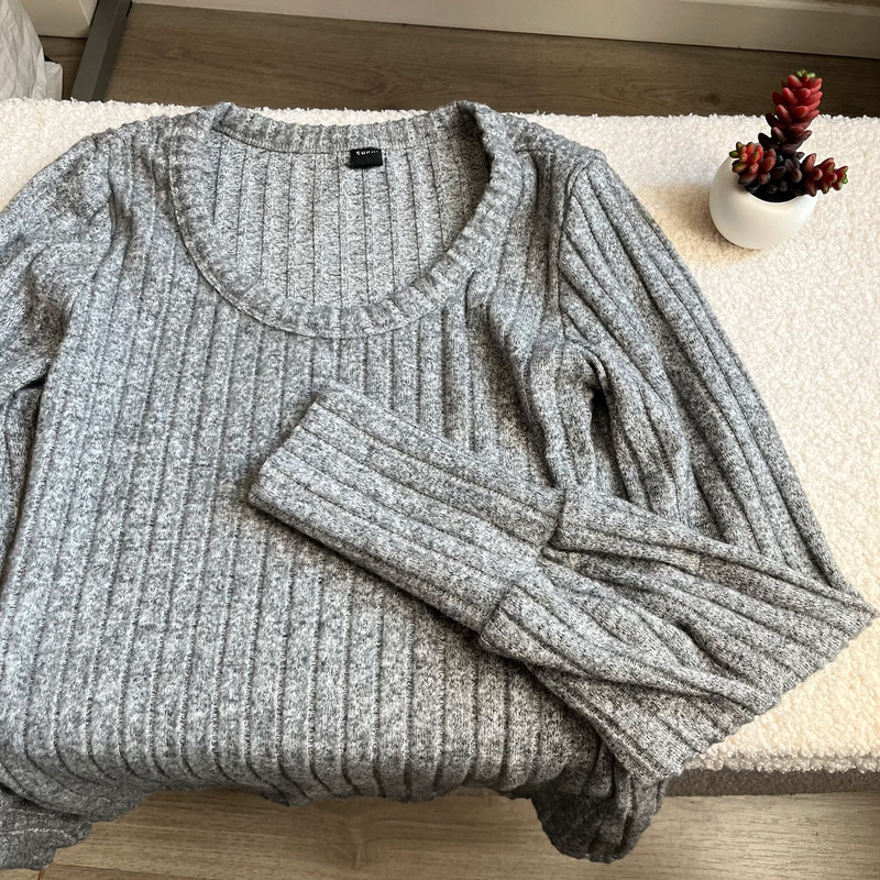 Pull gris