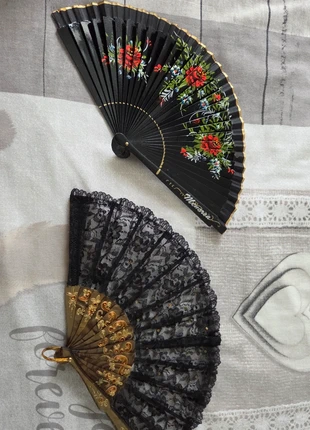 Lot de 2 éventails noirs, zustand: Sehr gut, 15,00 €, 16,45 € inklusive Vinted-Käuferschutz