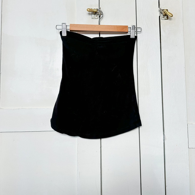 Nollie | Black Tube Top Built in Bra Liner and Bunched Strapless Top 1