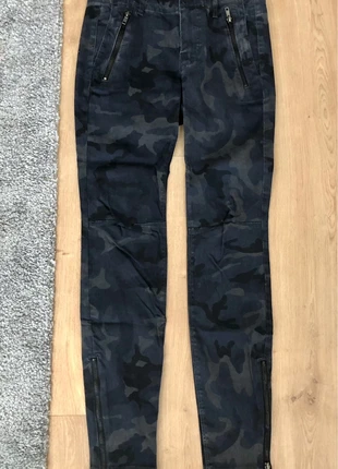 Pantalón camuflaje zara, marque: Zara, état: Très bon état, taille: XS / 34 / 6, 5,00 €, 5,95 € Protection acheteurs incluse
