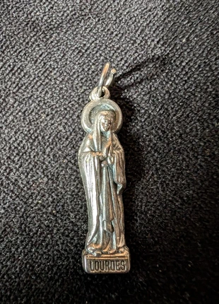 Pendentif Vierge Marie, brand: Lourdes, condition: Good, €2.00, €2.80 includes Buyer Protection