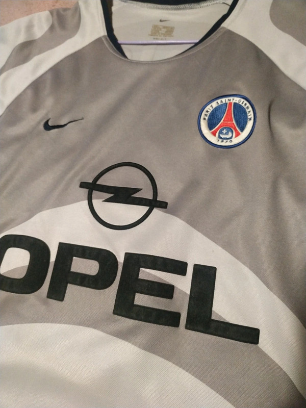 Paris Saint-Germain Entraînement/Loisir Maillot de foot 2001 - 2017.