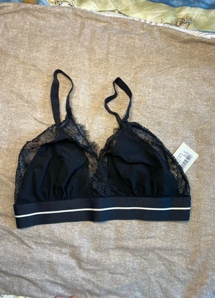 Soutien gorge 85 E/F, marque: Love Stories, état: Neuf avec étiquette, taille: 80E, 12,50 €, 13,83 € Protection acheteurs incluse