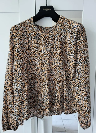 Blouse fleurie Pull&Bear fluide, brand: Pull & Bear, condizioni: Nuovo senza cartellino, taglia: L / IT 44 / EU 40, €4.00, €4.90 include la Protezione acquisti