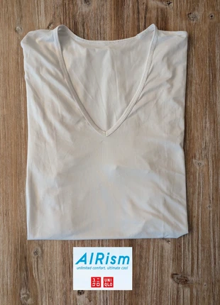 Tshirt Uniqlo AIRism blanc - Col V manches courtes - Taille S, marca: Uniqlo, estado: Muito bom, tamanho: S, €4.00, €4.90 inclui Proteção do Comprador