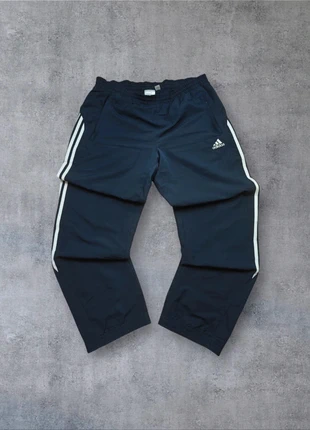 Jogging adidas bleu marine large trackpant parachute bande L, brand: adidas, condition: Very good, size: L, €38.00, €40.60 includes Buyer Protection