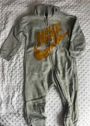 Combinaison Nike, marke: Nike, zustand: Sehr gut, größe: 24–36 Monate / 92, 10,00 €, 11,20 € inklusive Vinted-Käuferschutz