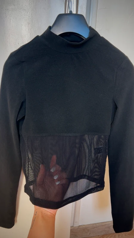 Tee-shirt noir T36/38 - Neuf 🖤 - photo numéro 2