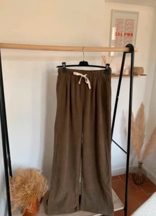 Pantalon côtelé camel, marque: Feelkoo, état: Très bon état, taille: XS / 34 / 6, 12,00 €, 13,30 € Protection acheteurs incluse