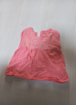 Tee-shirt 12 mois, merk: Kimadi, staat: Heel goed, maat: 9-12 maanden / 74 cm, € 1,00, € 1,75 inclusief Kopersbescherming