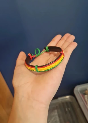 Bracelet Rasta de Madagascar, état: Neuf sans étiquette, 5,00 €, 5,95 € Protection acheteurs incluse
