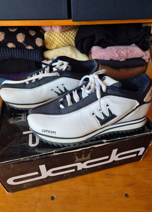 Speakers dada suprême, marque: Dada Supreme, état: Très bon état, taille: 36.5, 18,00 €, 19,60 € Protection acheteurs incluse