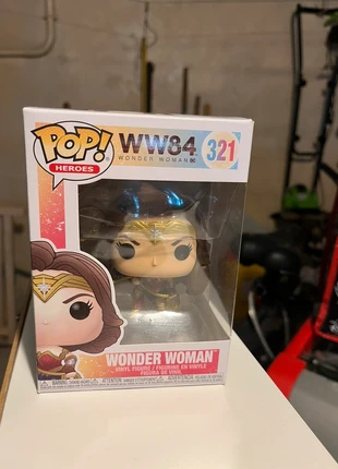 Funko pop Wonder Woman, marke: Funko Pop, zustand: Neu, größe: Einheitsgröße, 6,00 €, 7,00 € inklusive Vinted-Käuferschutz