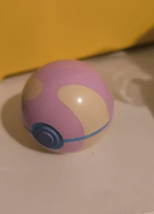 Roze pokeball pokemon, marca: Pokémon, estado: Muito bom, tamanho: Tamanho único, €1.00, €1.75 inclui Proteção do Comprador