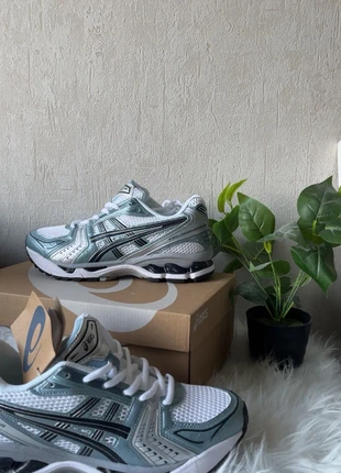 Asics GEL-Kayano 14, brand: Asics, condizioni: Nuovo con cartellino, taglia: 43,5, €65.00, €68.95 include la Protezione acquisti