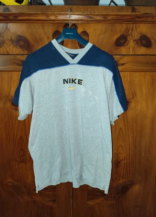 Nike rare vintage t shirt centre swoosh logomesh football style, brand: Nike, condizioni: Buone, taglia: L, €12.00, €13.30 include la Protezione acquisti