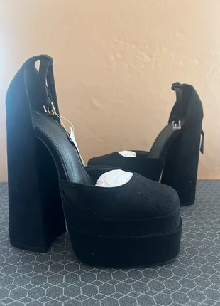 Plateformes talons designer inspiration, marque: Truffle Collection, état: Neuf sans étiquette, taille: 36, 10,00 €, 11,20 € Protection acheteurs incluse