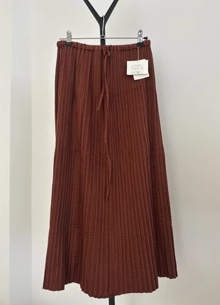 Gonna Plissettata Marchio Giapponese, merk: Pleats Please Issey Miyake, staat: Nieuw met prijskaartje, maat: M / 38 / 10, € 35,00, € 37,45 inclusief Kopersbescherming