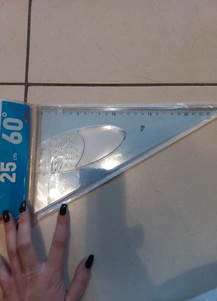 Equerre, marca: Auchan, estado: Nuevo sin etiquetas, 2,00 €, 2,80 € Protección al comprador incluida