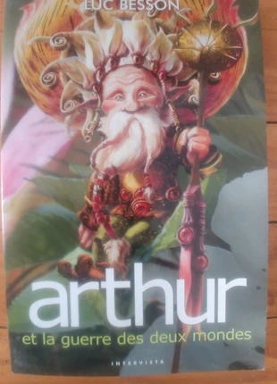 Arthur et la guerre des deux mondes, condition: Good, €2.00, €2.80 includes Buyer Protection
