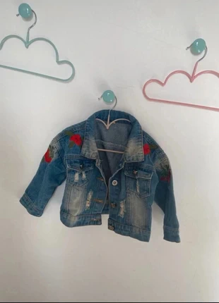 Veste en jeans avec broderie fleur 🌹fille 9-12 mois, estado: Bueno, tamaño: 9-12 meses / 74 cm, 5,00 €, 5,95 € Protección al comprador incluida