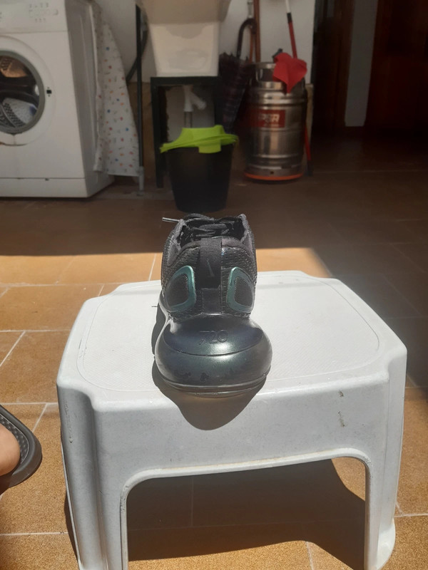 Can you put nike 2025 720 in the washing machine