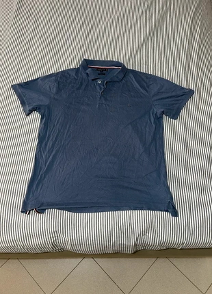 Polo Tommy Hilfiger Blu, marke: Tommy Hilfiger, zustand: Sehr gut, größe: XL, 15,00 €, 16,45 € inklusive Vinted-Käuferschutz