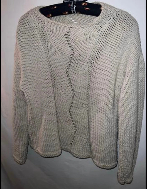 tan knit women’s sweater size medium 3