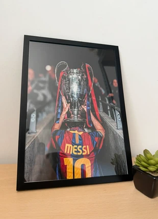 Lionel Messi Champions Legue Winner Framed Poster, brand: MESSI, condizioni: Nuovo con cartellino, €15.00, €16.45 include la Protezione acquisti
